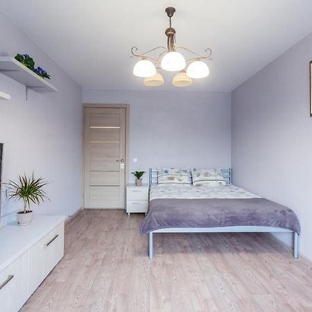 Apartment Obolon Metro Station Kiev Luaran gambar