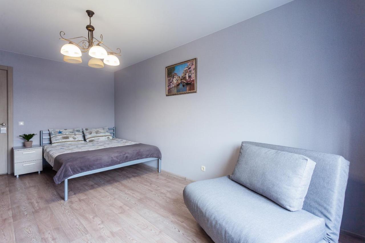 Apartment Obolon Metro Station Kiev Luaran gambar